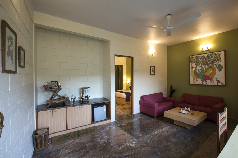 pantheron lodge bandhavgarh