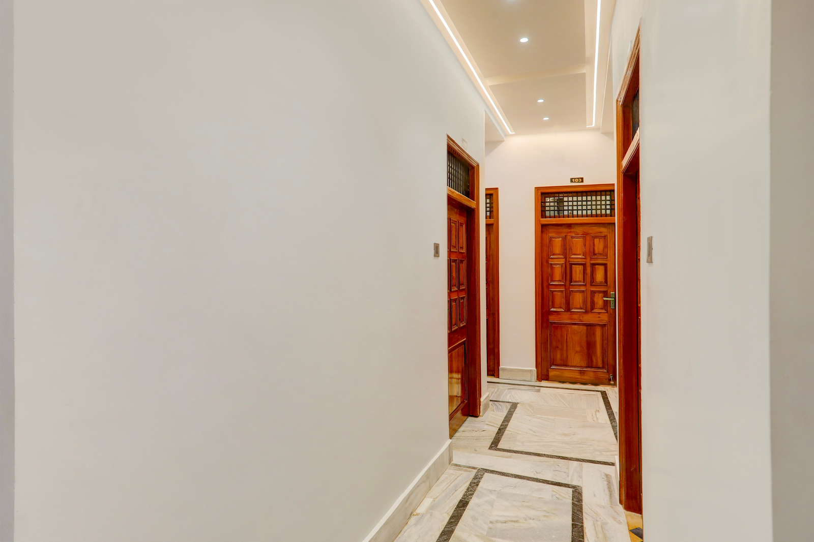 super townhouse vishwanath temple varanasi