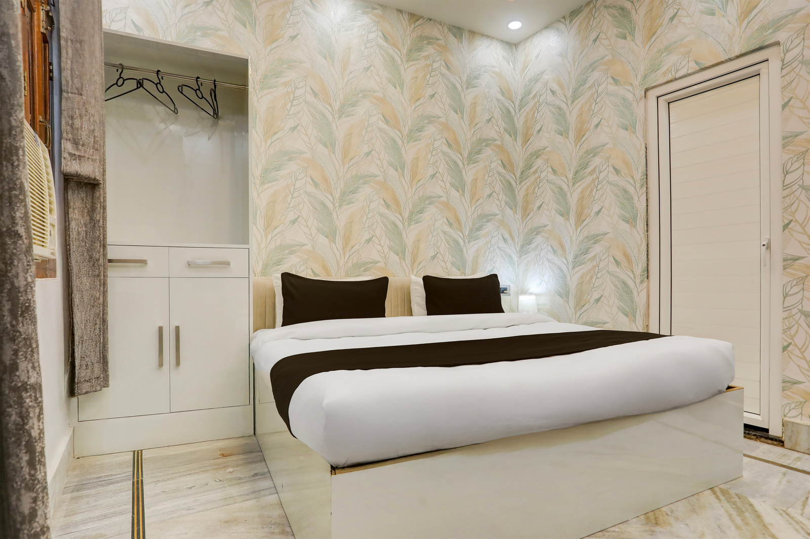 super townhouse vishwanath temple varanasi