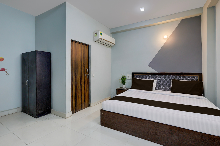 super hotel o dadri main road greater noida