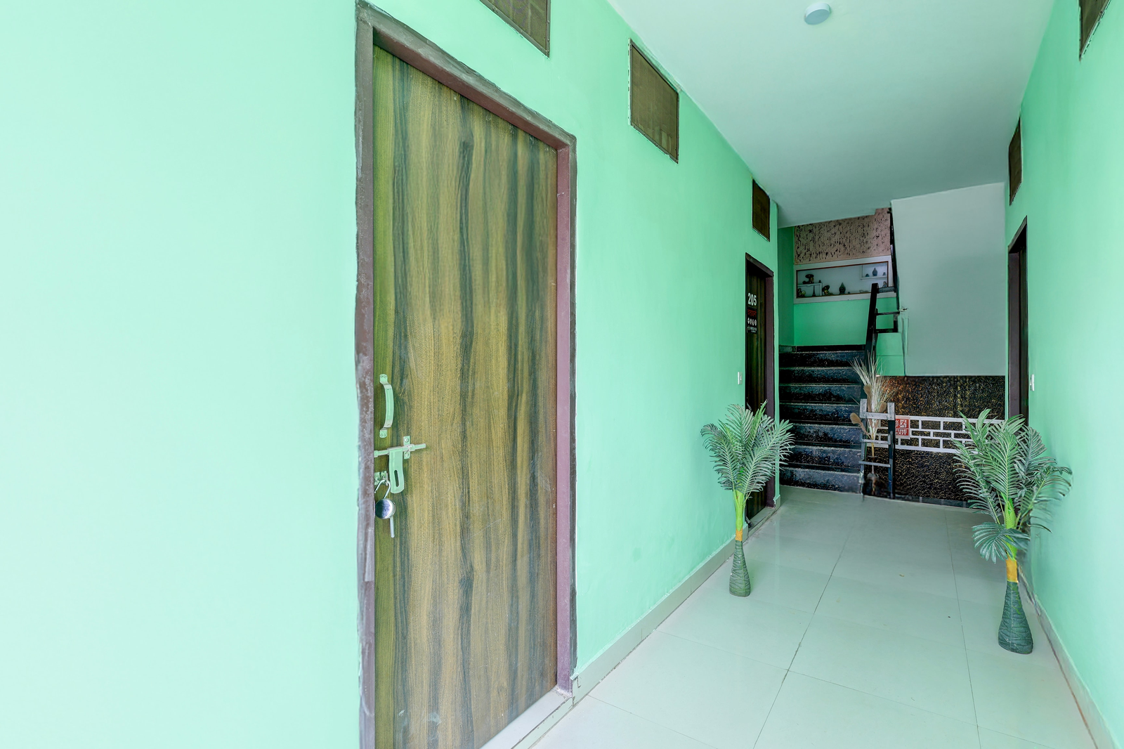 super hotel o dadri main road greater noida