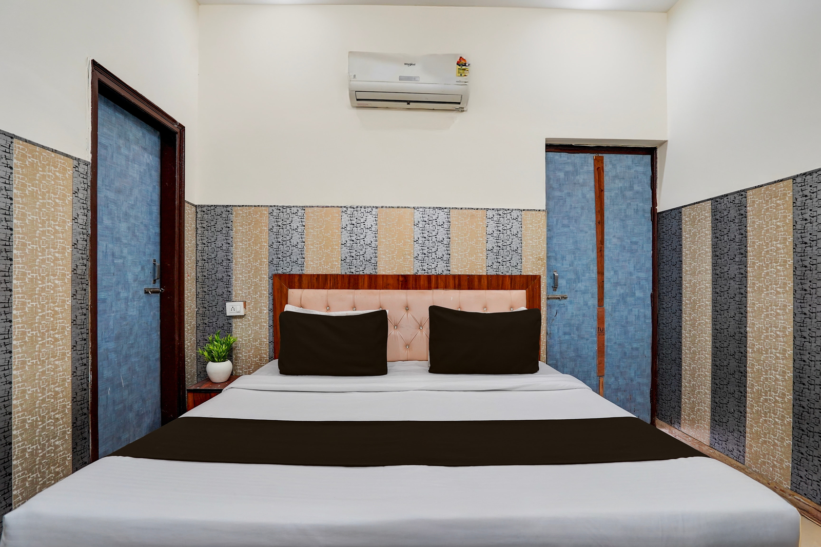 hotel o dadri railway station formerly cross town