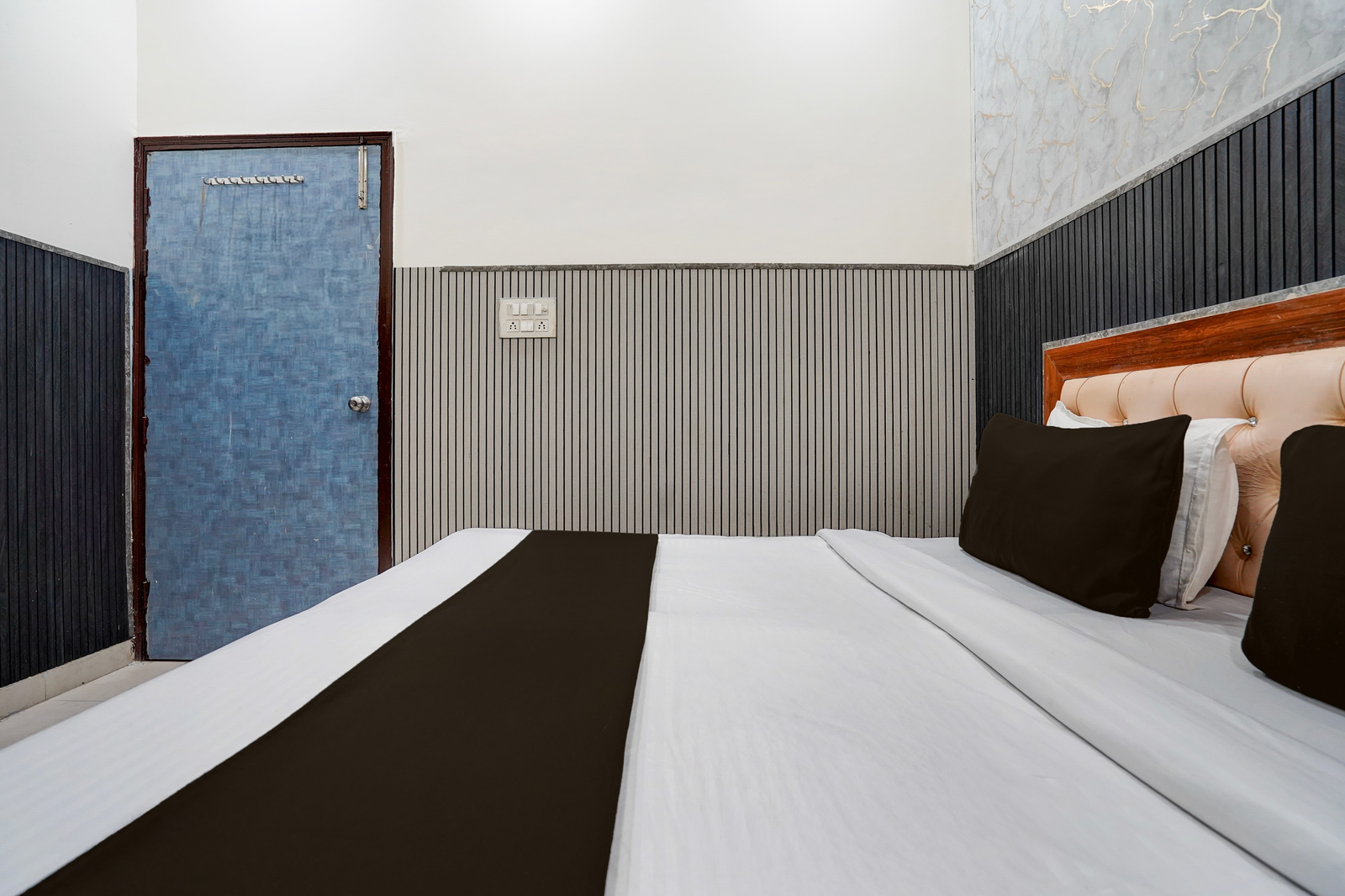 hotel o dadri railway station formerly cross town