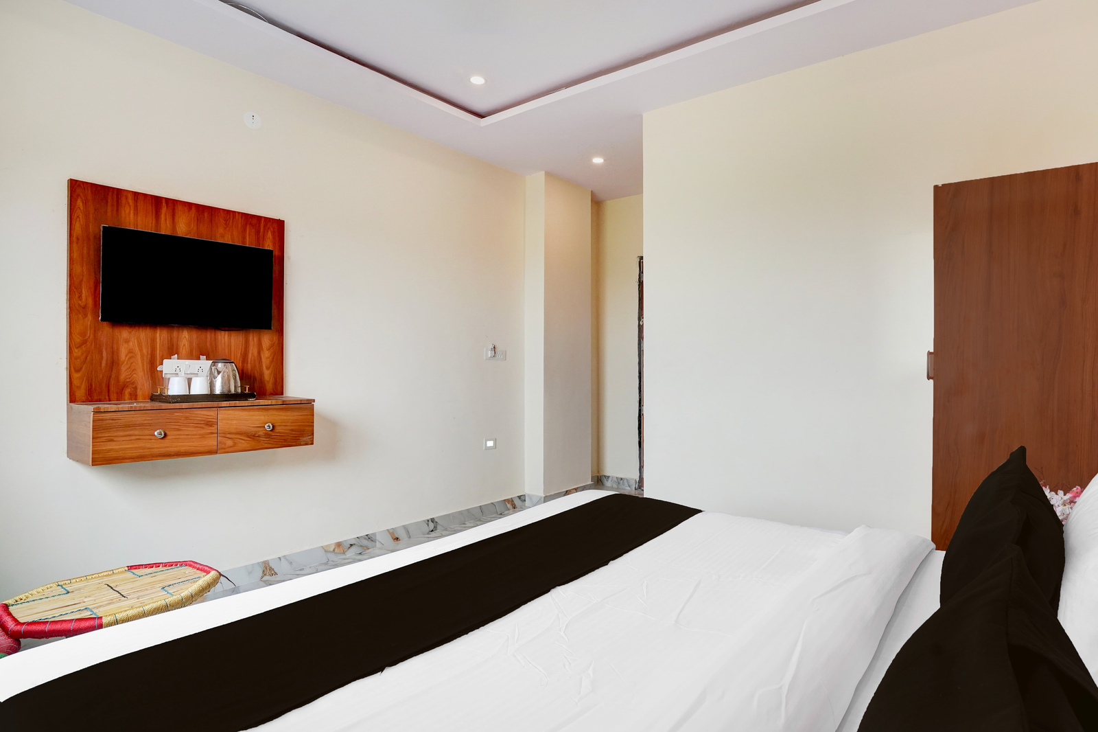 collection o radha krishna temple vrindavan formerly shri hari seva sadan