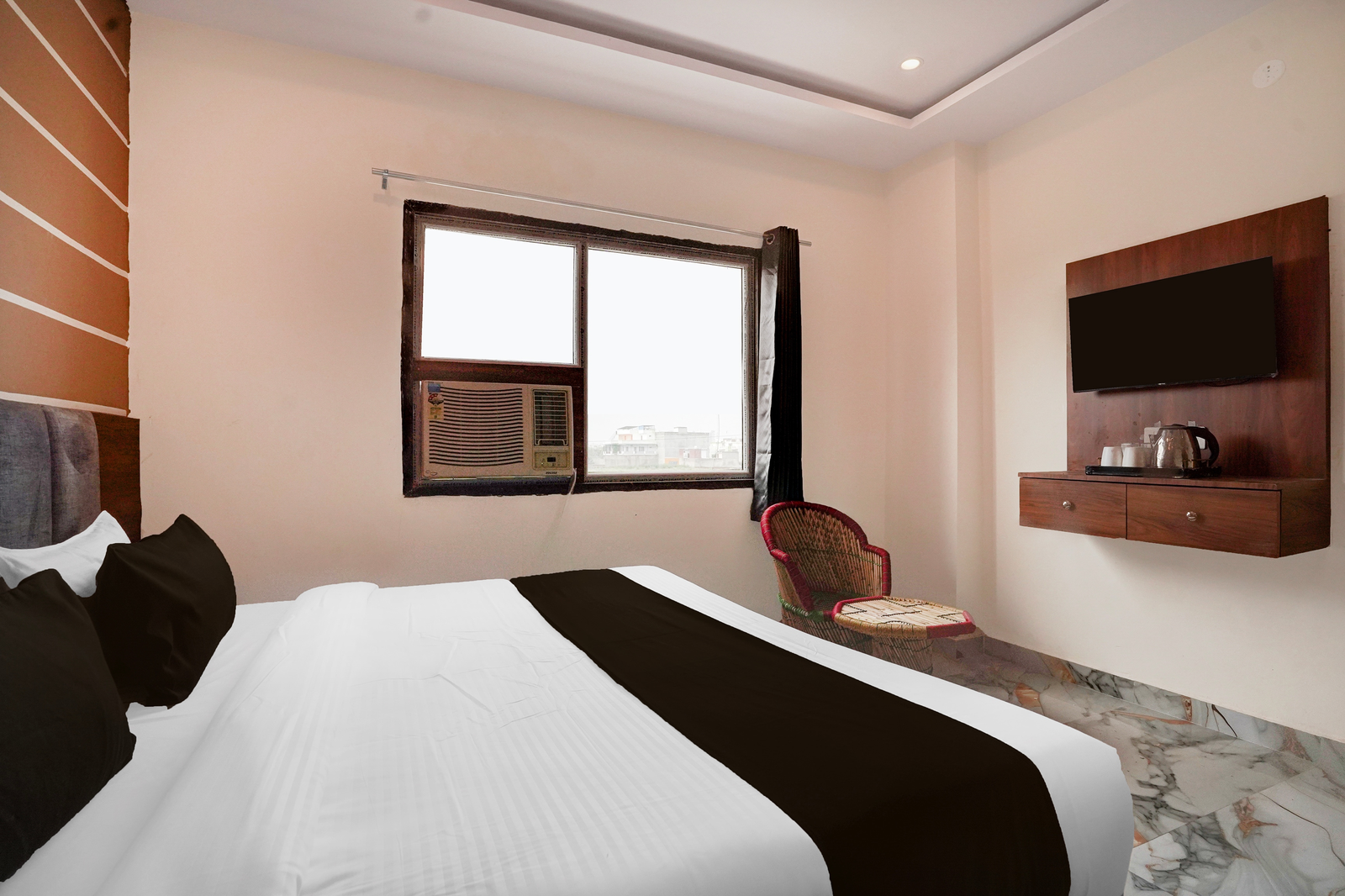 collection o radha krishna temple vrindavan formerly shri hari seva sadan