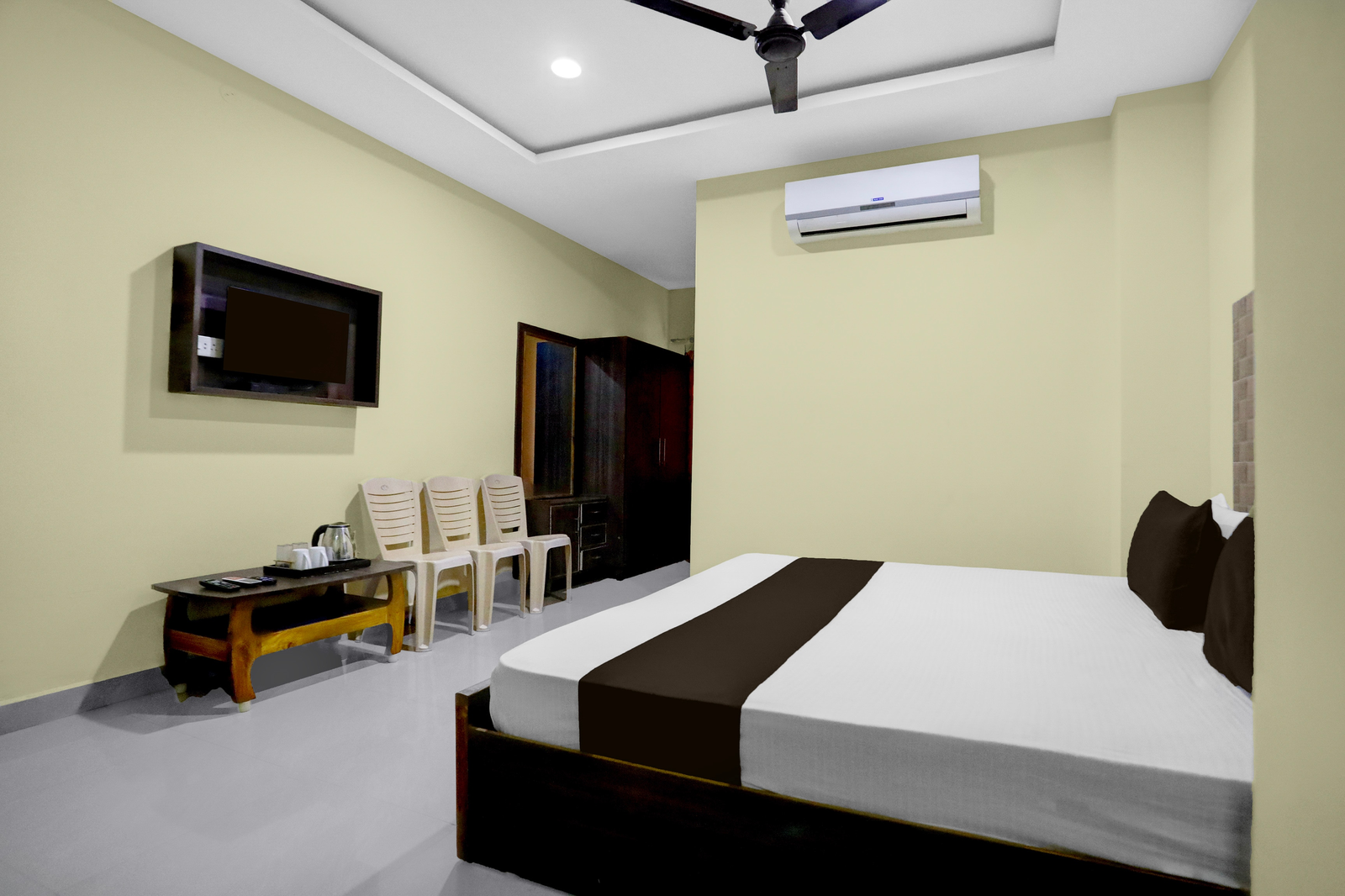 super hotel o machilipatnam railway station formerly hasini celebrations