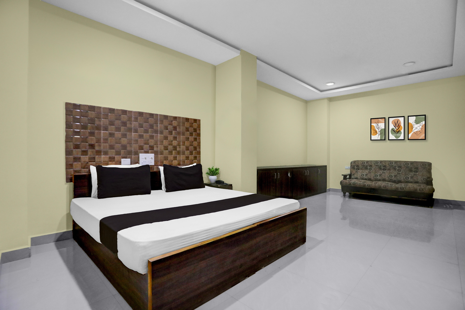 super hotel o machilipatnam railway station formerly hasini celebrations