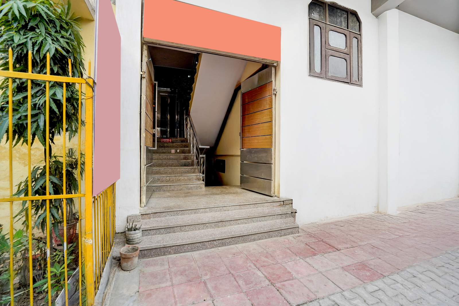 Super Hotel O Sector 3 Ghaziabad Formerly Cloud Inn,Ghaziabad>>Delhi,3 star