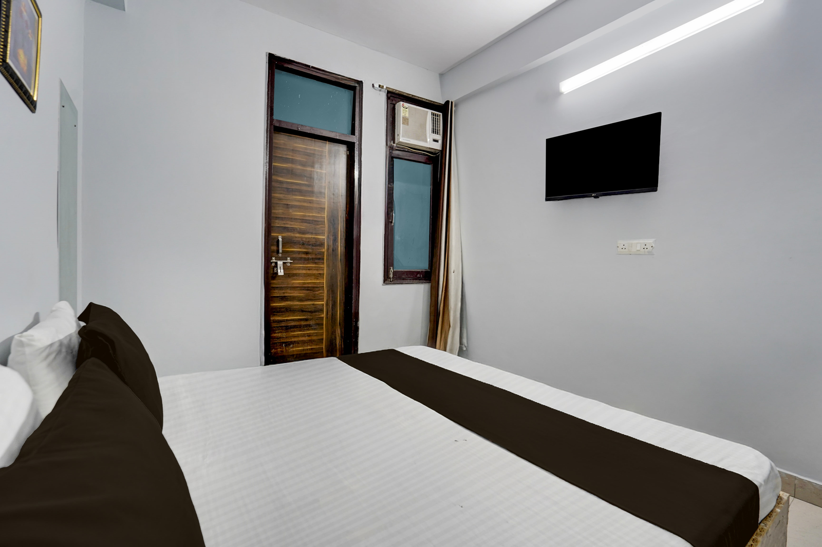 super hotel o sector 3 ghaziabad formerly cloud inn