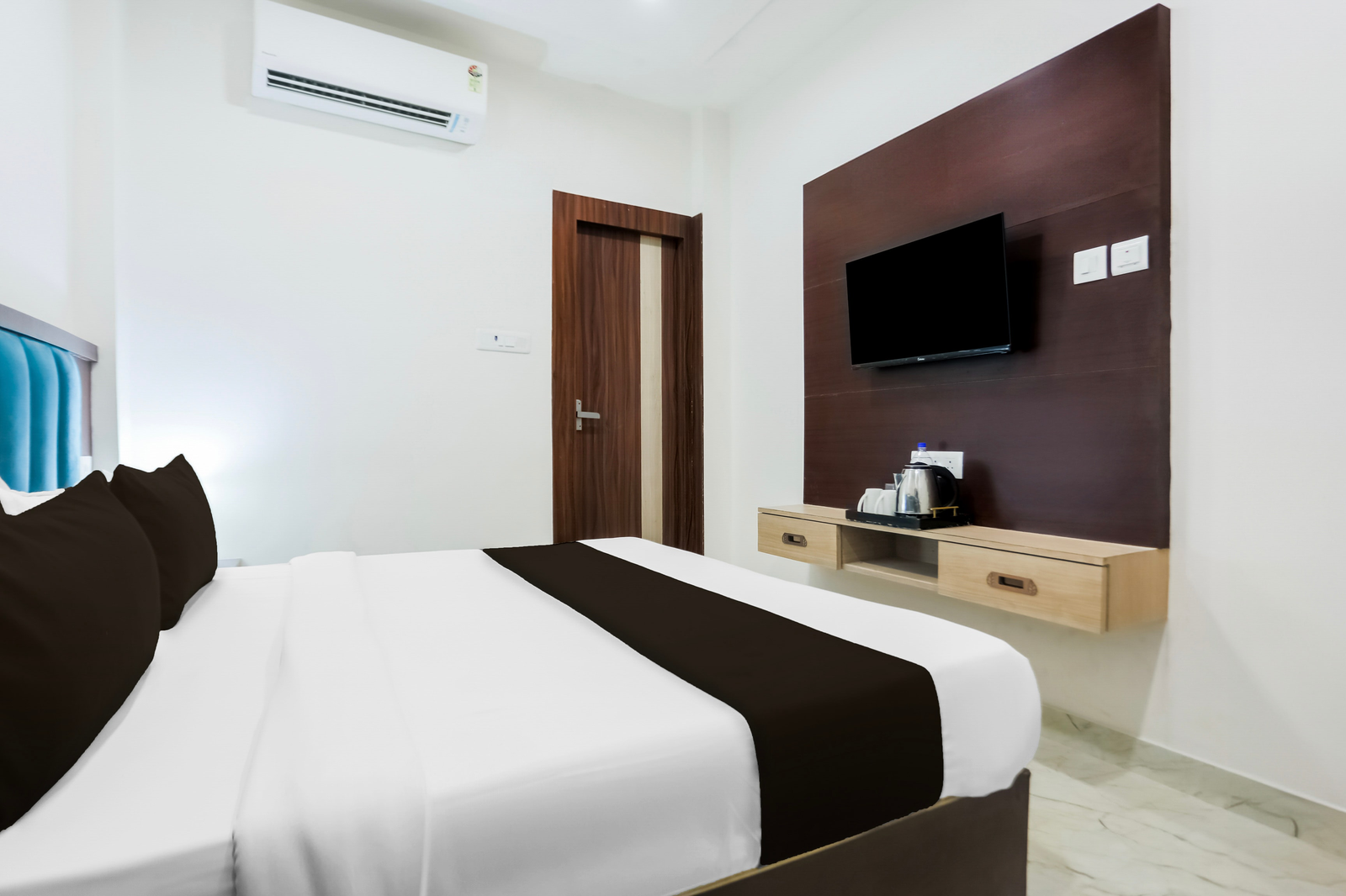 super collection o banaras railway station formerly hotel ganpati palace