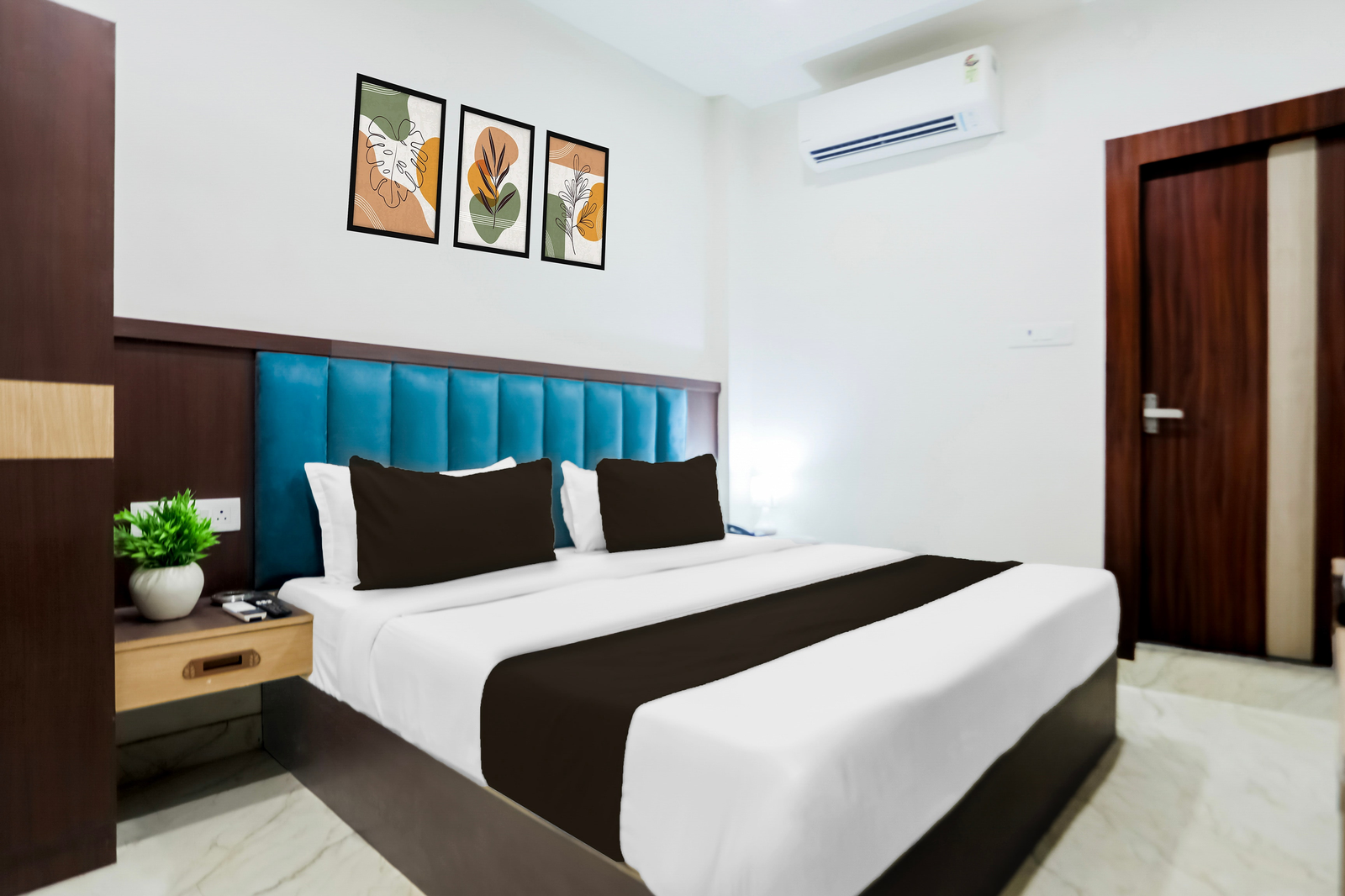 super collection o banaras railway station formerly hotel ganpati palace