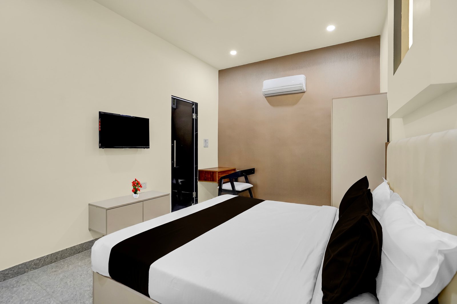 super townhouse subharti university meerut formerly hotel celebration