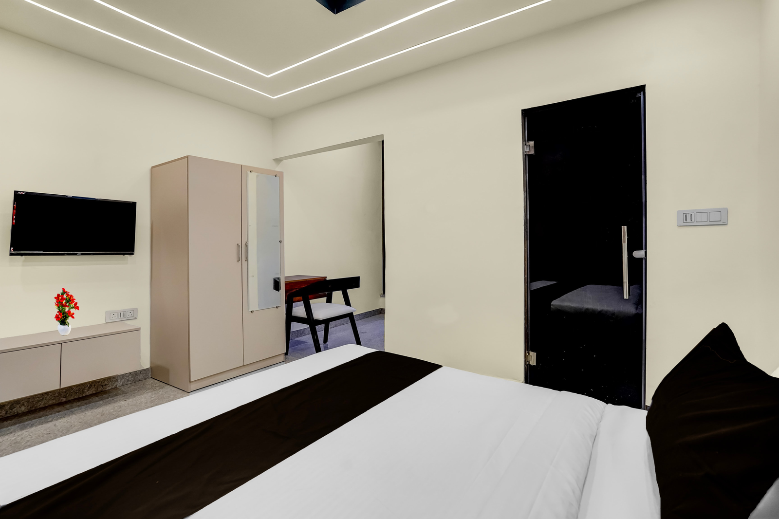 super townhouse subharti university meerut formerly hotel celebration