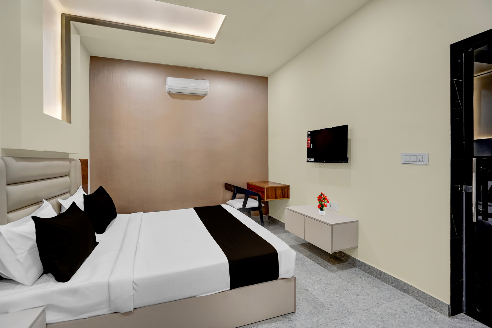 super townhouse subharti university meerut formerly hotel celebration