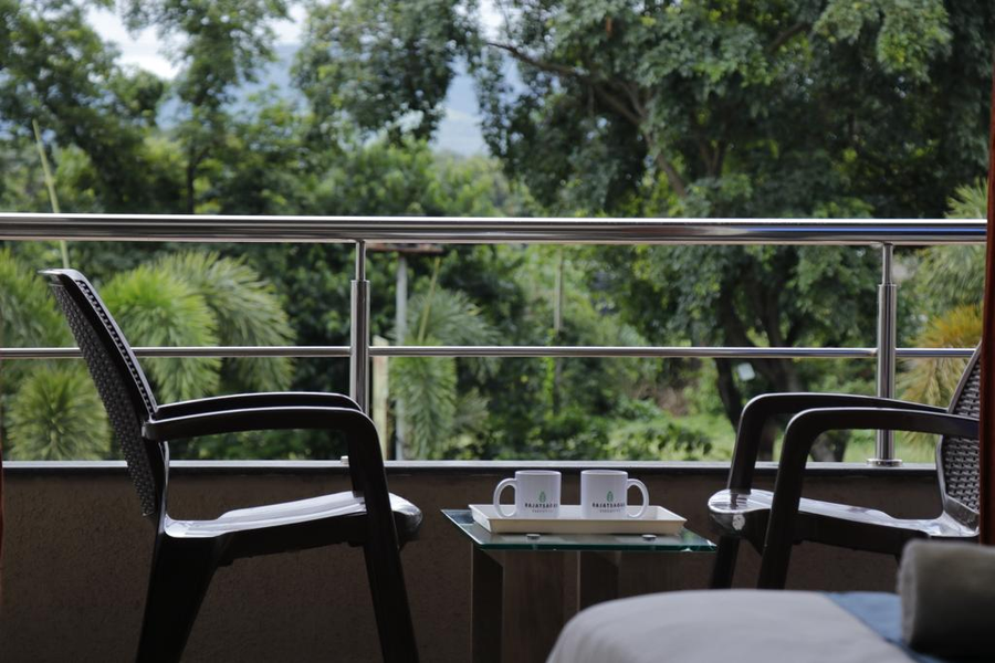 hotel srushti regency