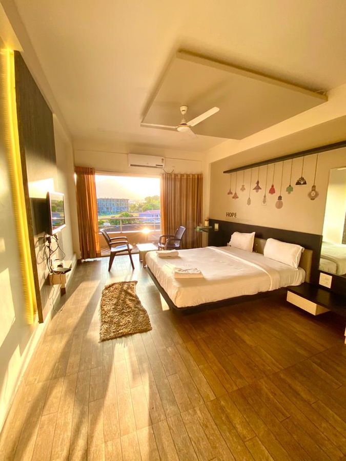 hotel srushti regency