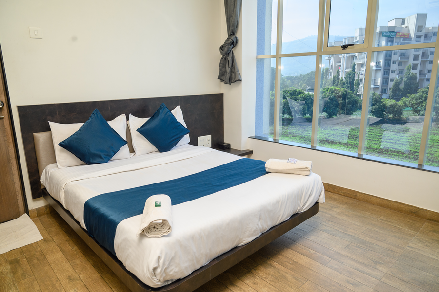 hotel srushti regency