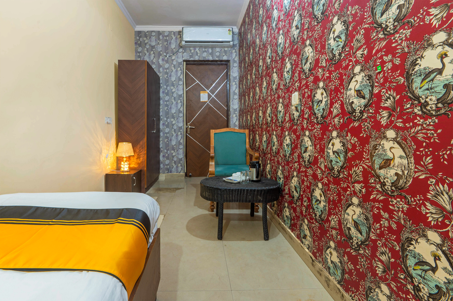 itsy hotels saina stay inn