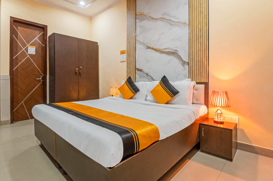 itsy hotels saina stay inn