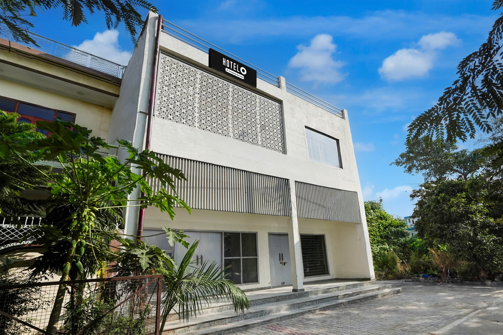 super hotel o meerut central college formerly saffron