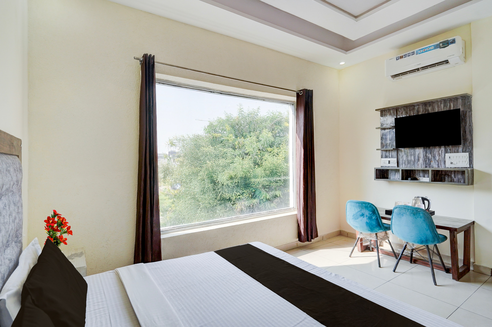 super hotel o meerut central college formerly saffron