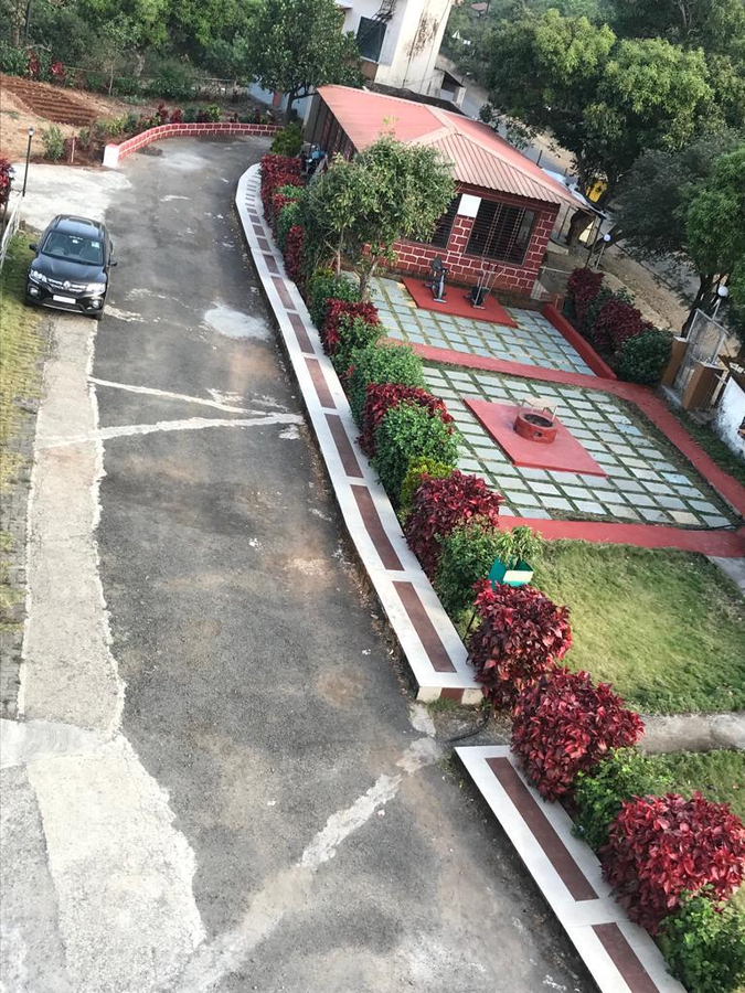 The Shelar's Royal Inn,India>>Medha,2.5 star