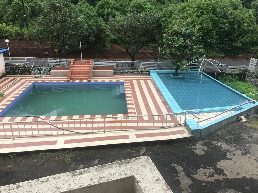 the shelars royal inn