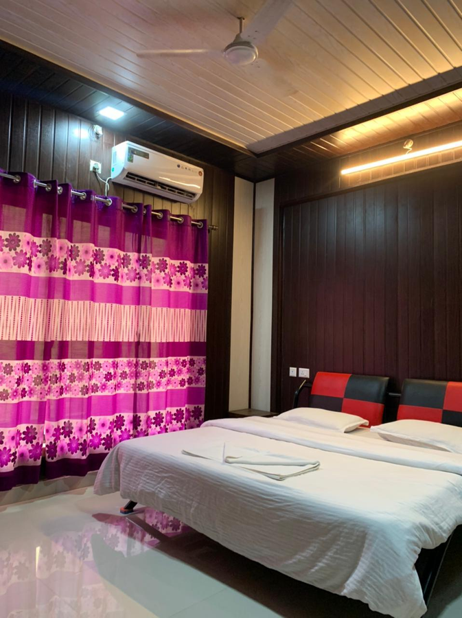 the shelars royal inn