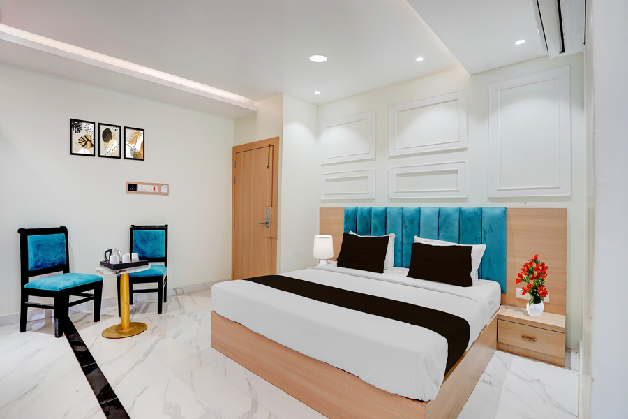 oyo townhouse oak prayagraj allahabad university railway junction formerly ballians