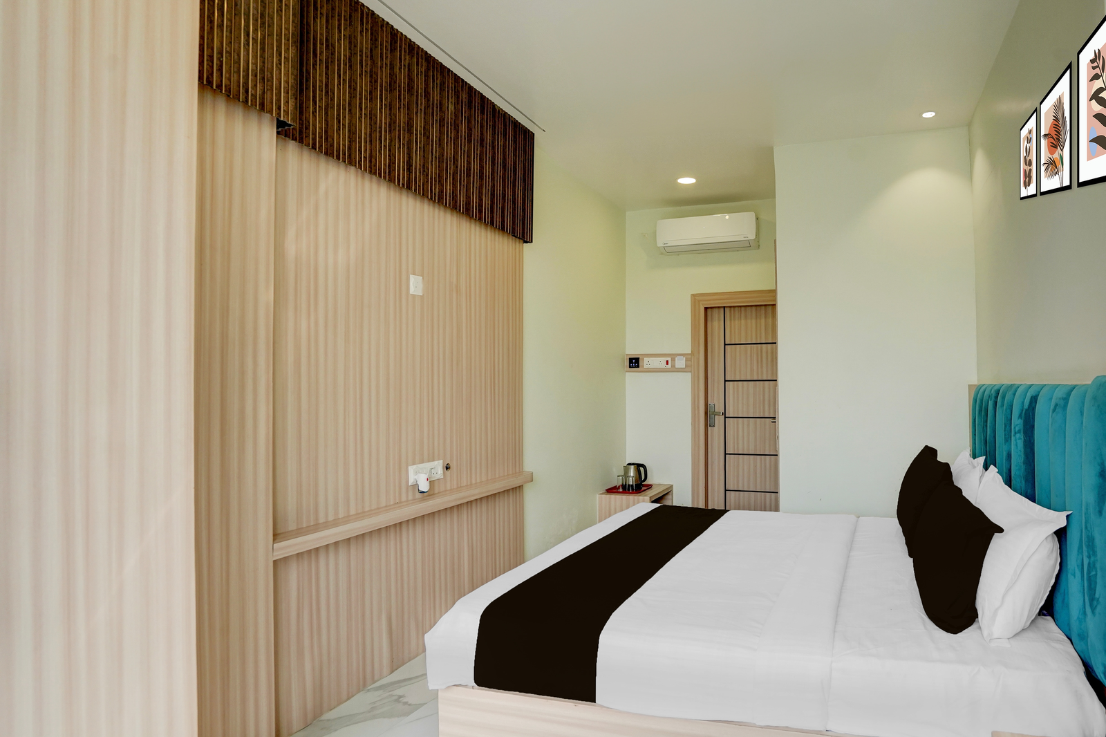 super townhouse oak prayagraj allahabad university railway junction formerly ballians