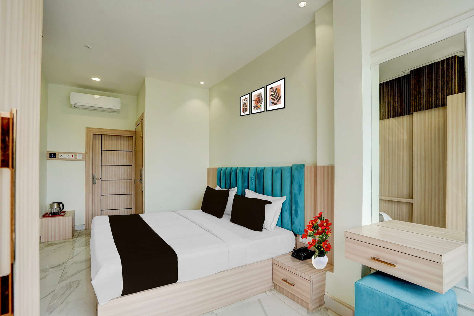 super townhouse oak prayagraj allahabad university railway junction formerly ballians