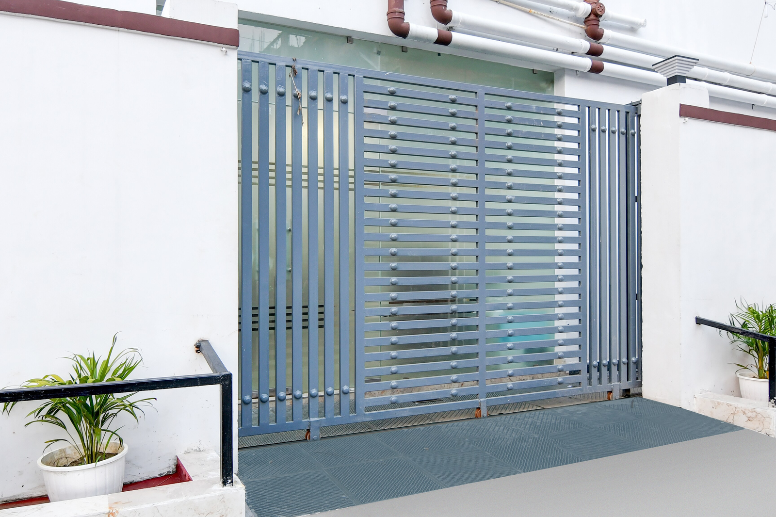 super townhouse oak sealdah railway station near creek row