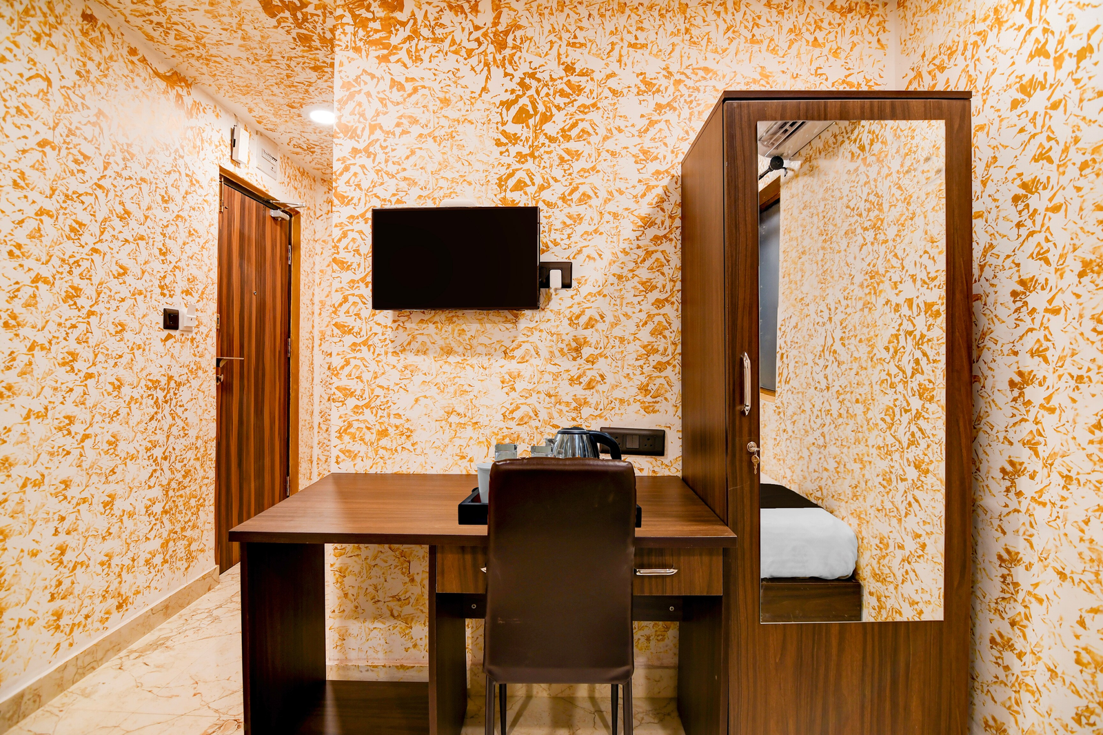 super townhouse oak sealdah railway station near creek row