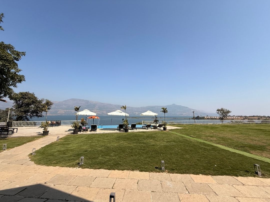 blu water resort malshej