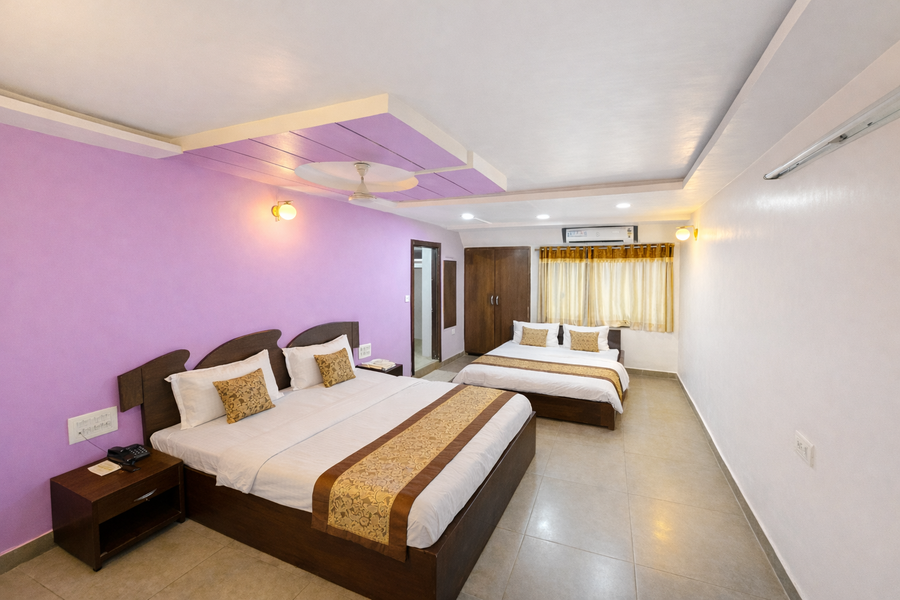 hotel ashoka nakki lake 450 metre