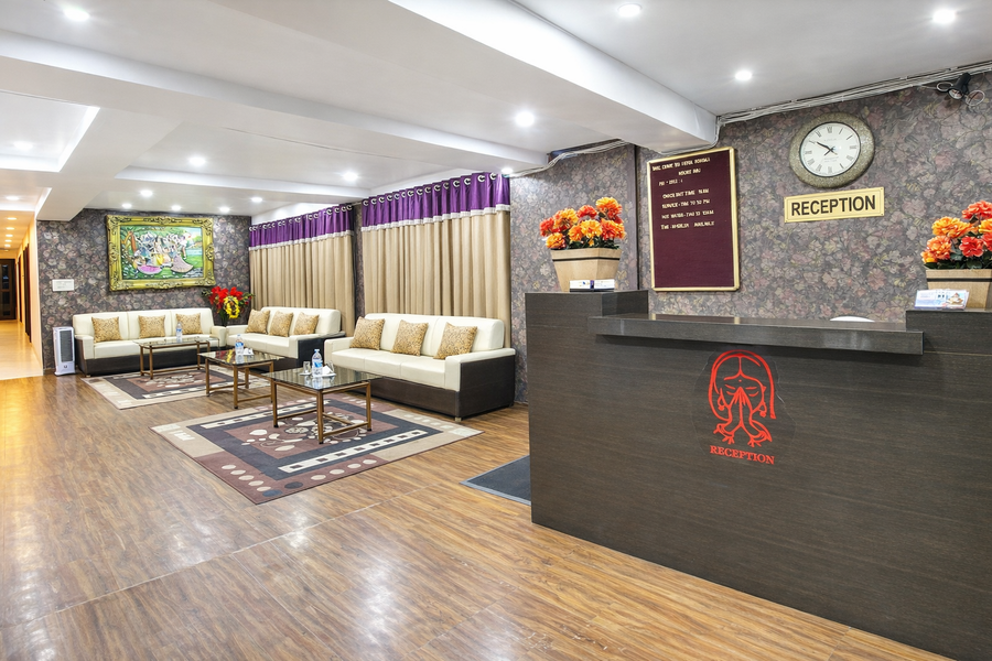 hotel ashoka nakki lake 450 metre