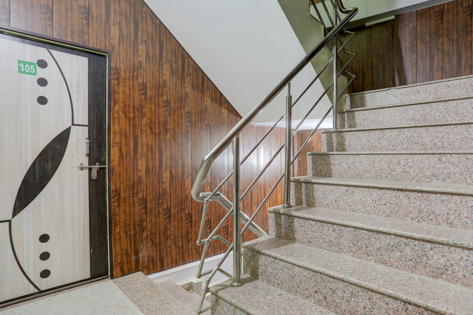 super hotel o banaras junction blw