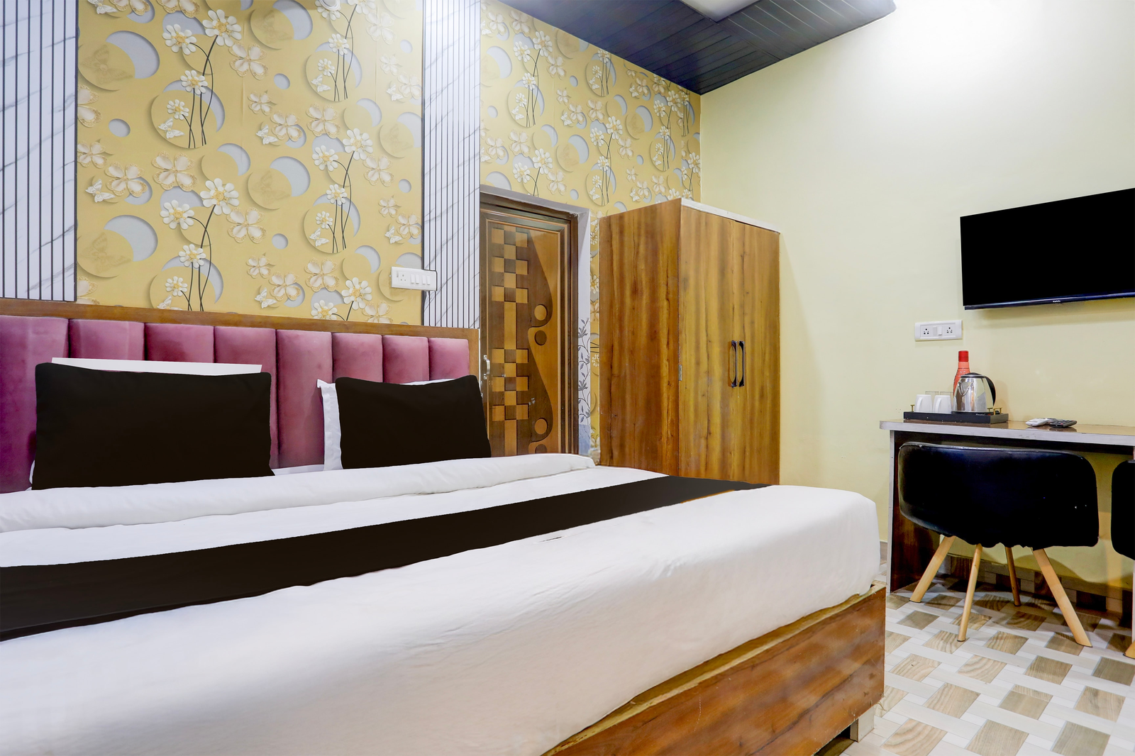 super hotel o banaras junction blw