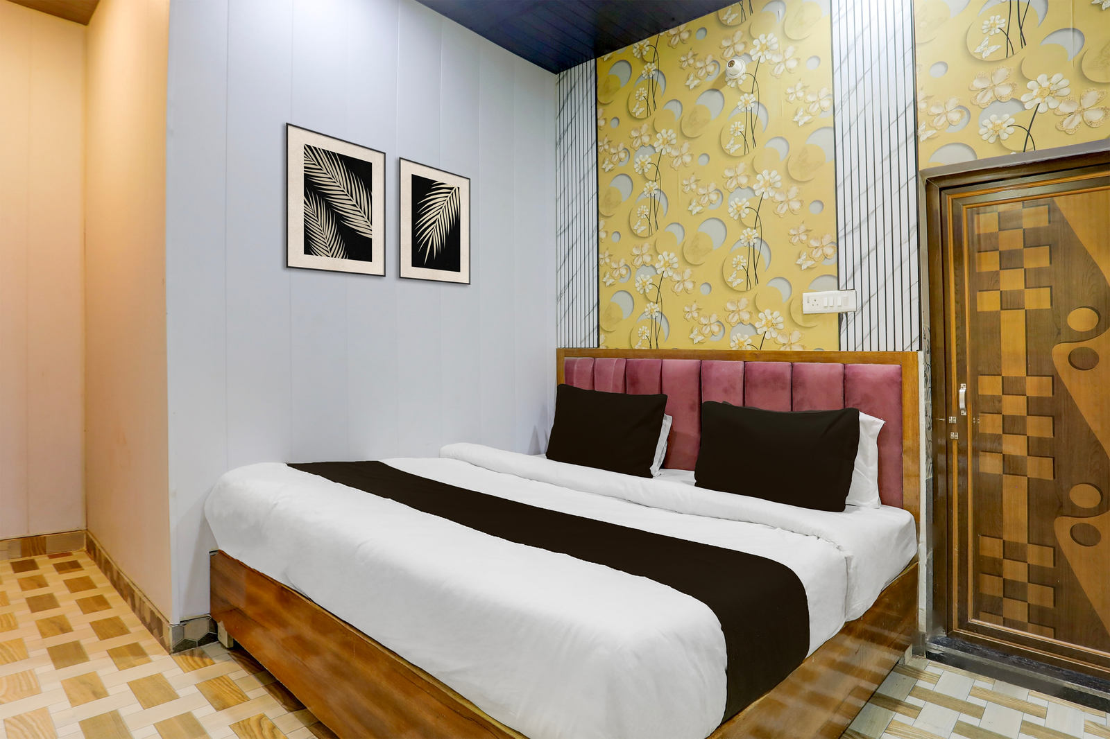 super hotel o banaras junction blw