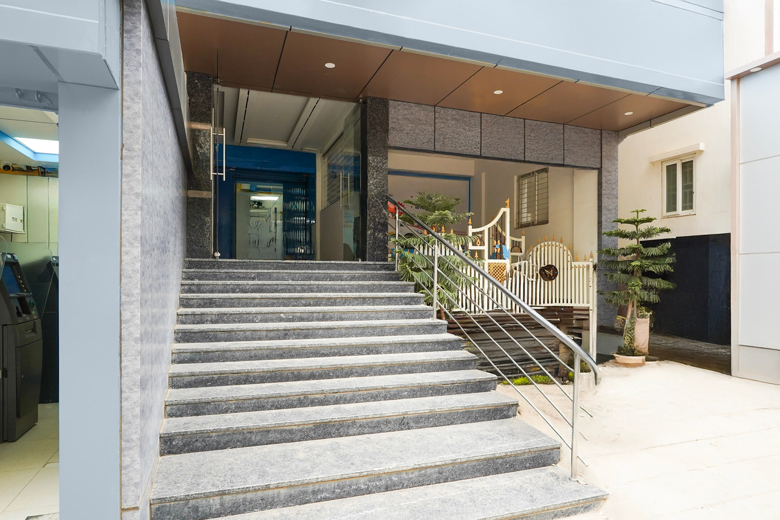 super townhouse whitefield railway station formerly kadugudi whitefield