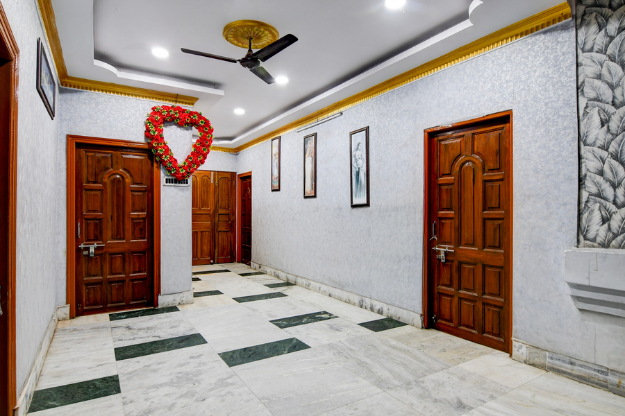 Super Hotel O Shalimar Railway Junction Formerly Tanima Villa 2,,3 star