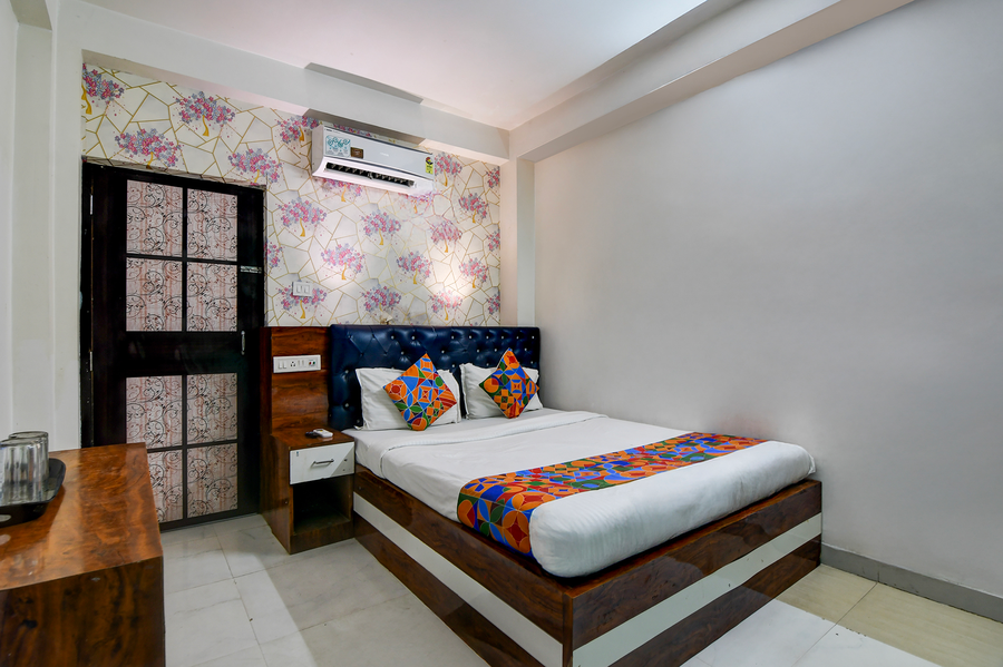 fabhotel royal palace ruby
