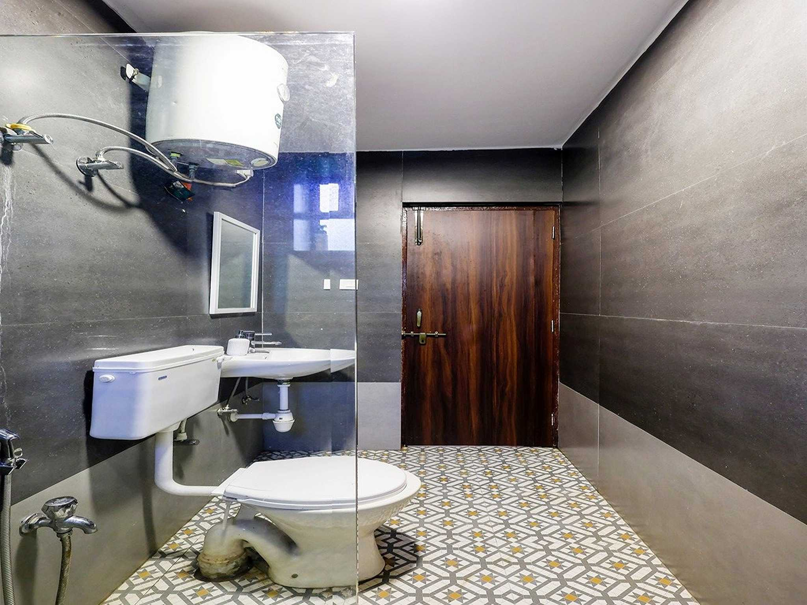 Susegad Appt. By Palette Homes | Pool | Garden,,4 star