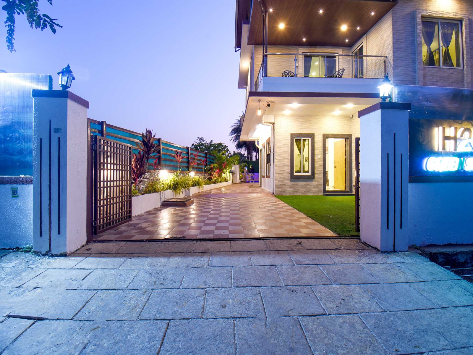 nakshatra villa by dancenter 4bhk bbq pvt pool lonavala