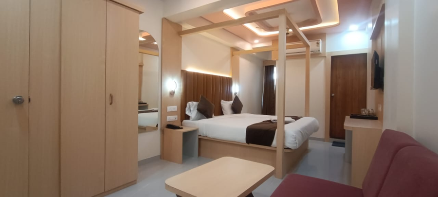 hotel president pride