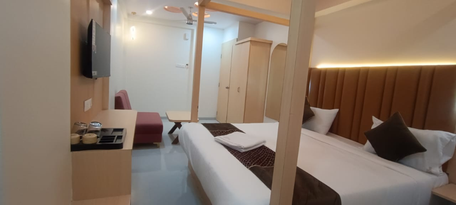 hotel president pride