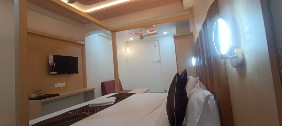 hotel president pride