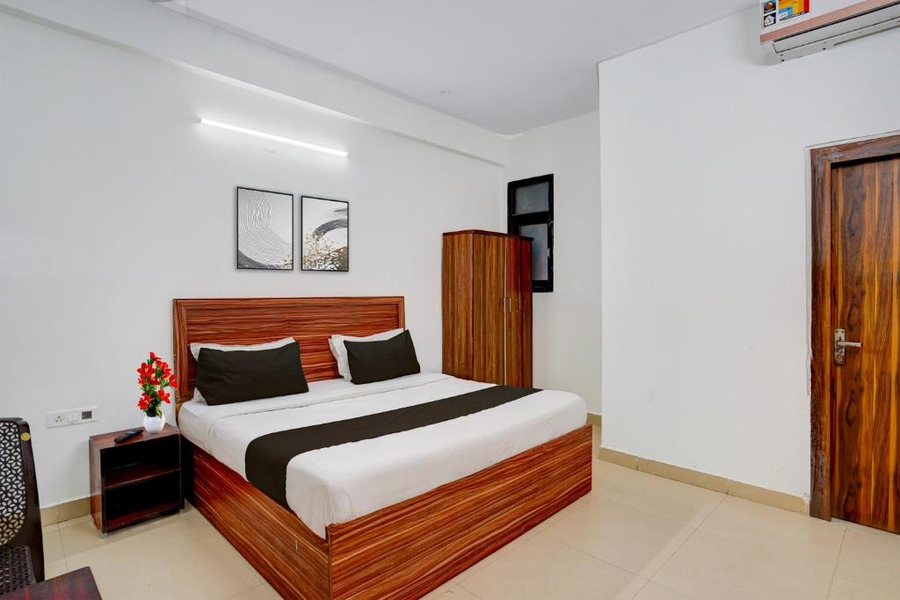 collection o noida sector 52 metro station formerly hotel metro view