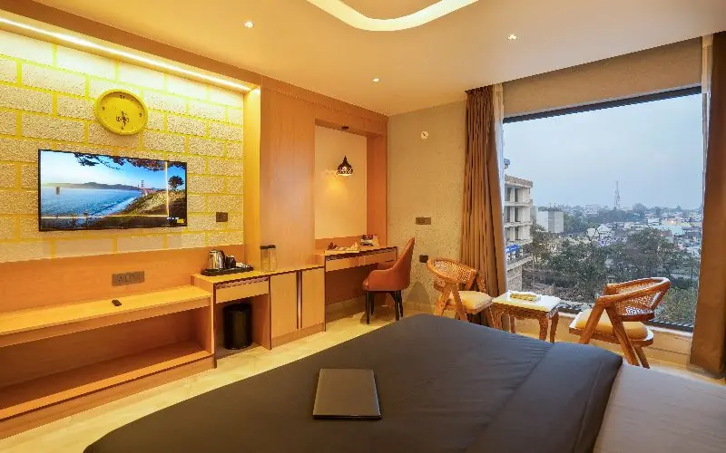 the hosteller bam dehradun city centre