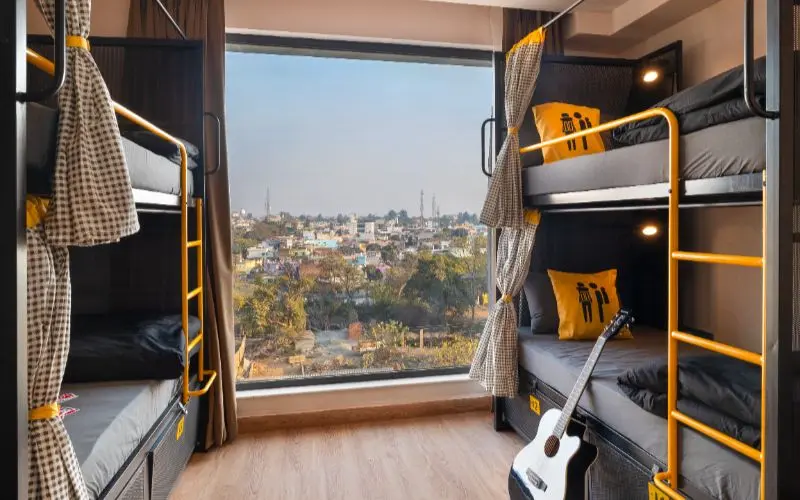 the hosteller bam dehradun city centre